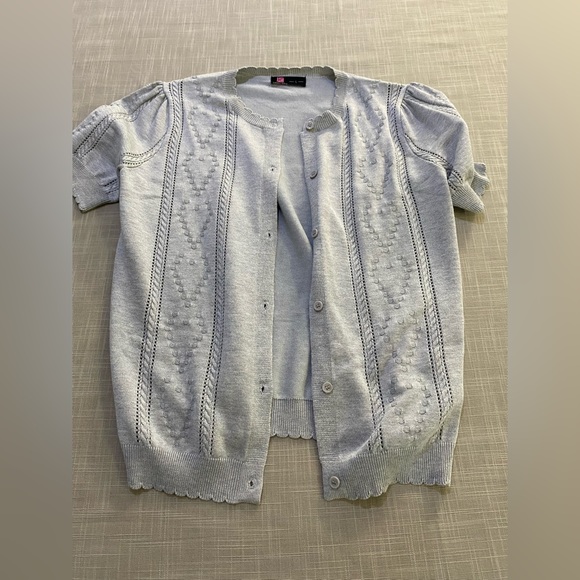 Kancy Kole women’s short sleeve sweater in light grey. Women’s size L - Picture 9 of 16